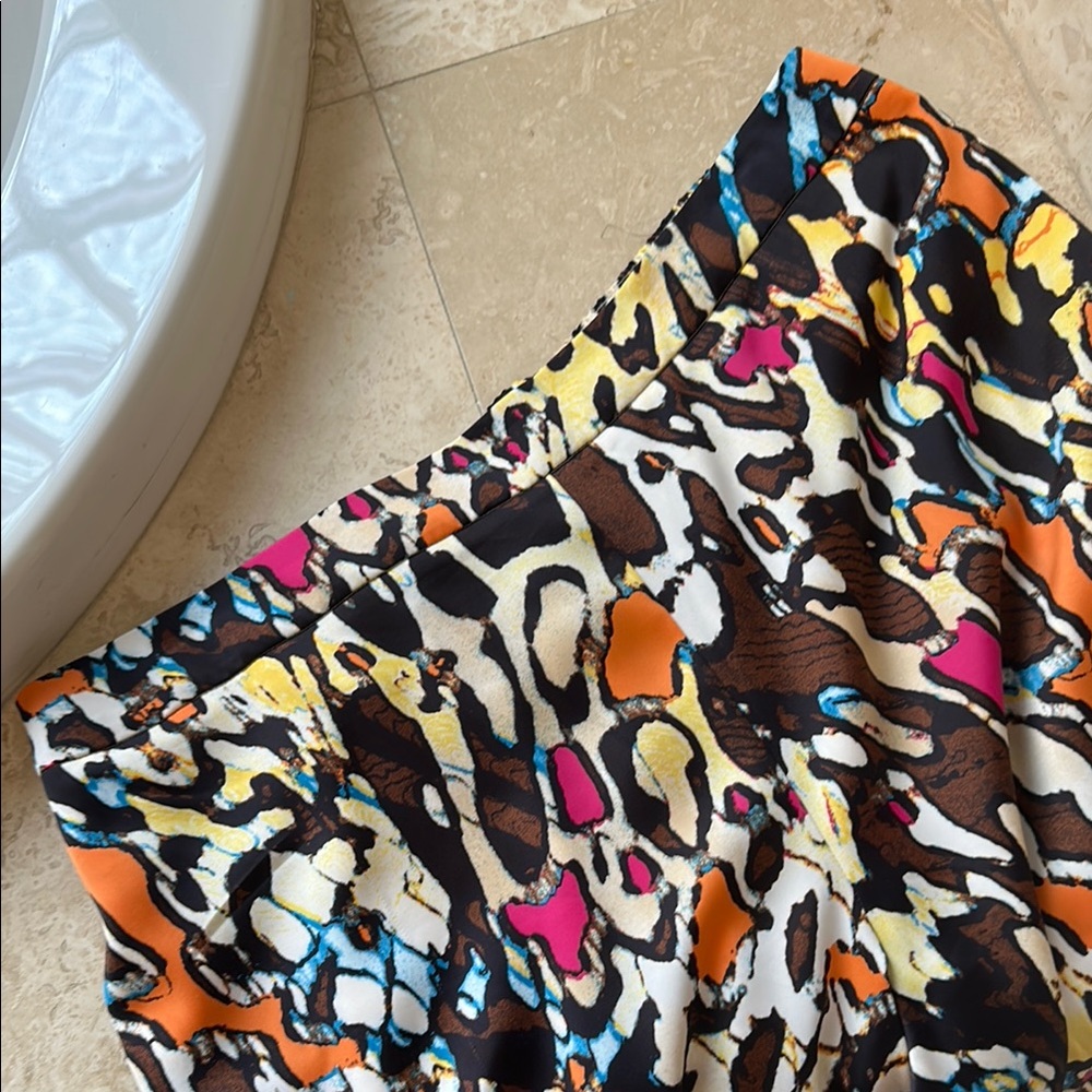 CHICOS Colorful Abstract Print Pants - Picture 3 of 8